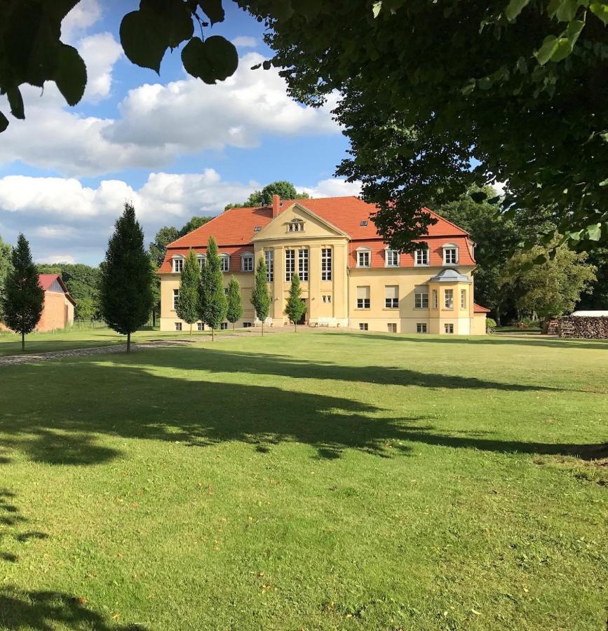Schloss Grabow, Resting Place & A Luxury Piano Collection Resort, Prignitz Brandenburg Grabow  外观 照片